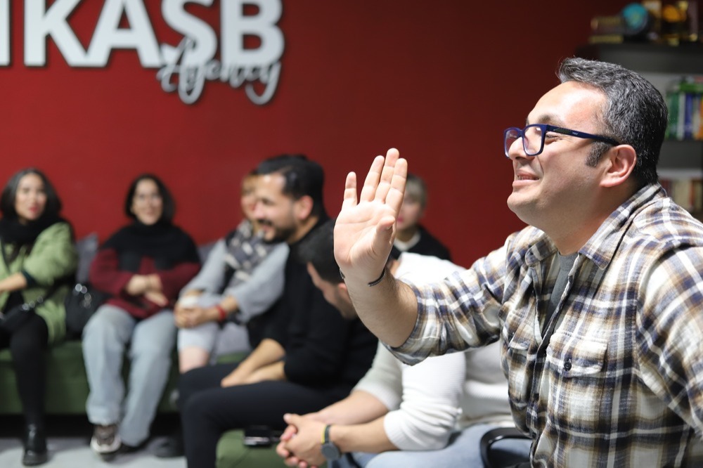 آژانس برندینگ یک کسب - برندسازی سازمانی | برندسازی شخصی