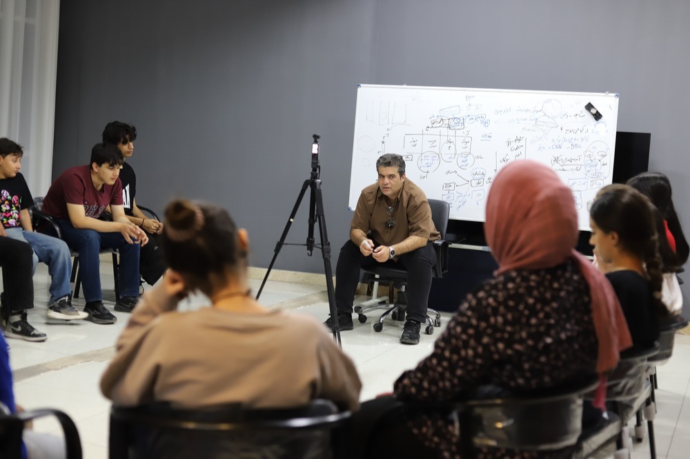 ماه چهارم کارگاه رویش نوجوانان